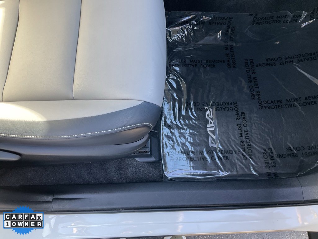 Used 2017 Toyota RAV4 Limited image 59