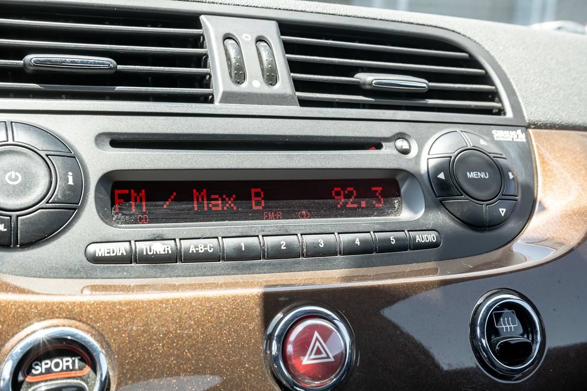 Used 2012 FIAT 500 Sport w/ Safety & Sound Pkg FWD image 18