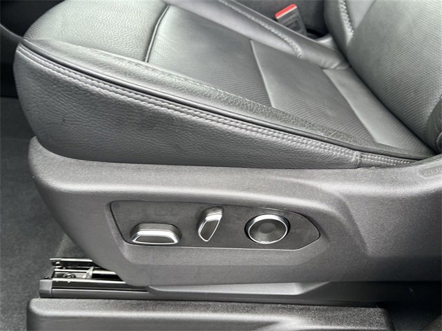 Certified 2025 GMC Yukon XL Denali image 14