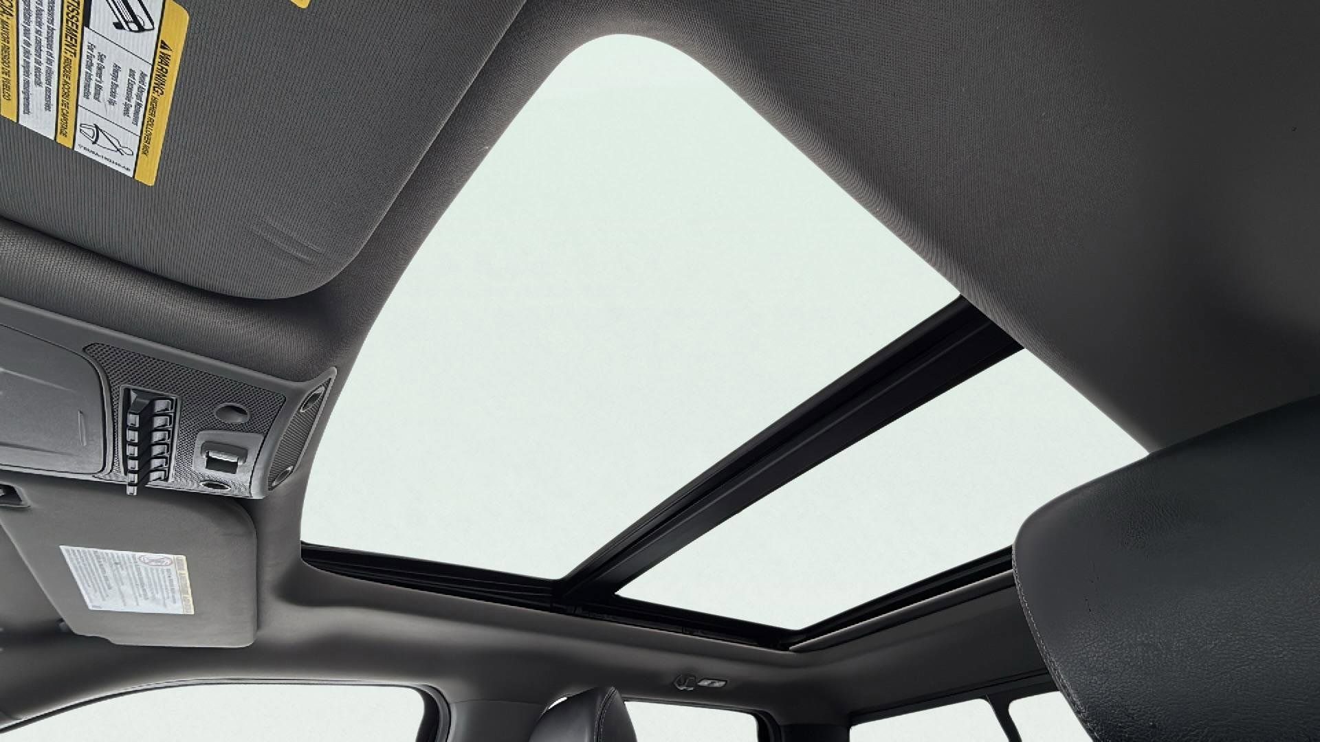 Used 2021 Ford F350 Lariat image 29