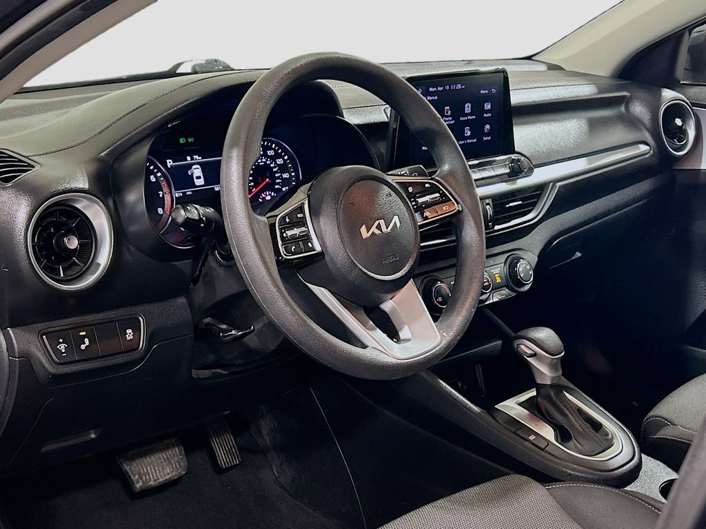 Used 2024 Kia Forte LXS w/ LXS Technology Package image 6