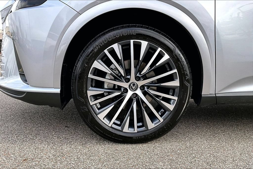 Used 2025 Lexus RX 350 Premium Plus w/ Accessory Package (Z1) FWD image 8