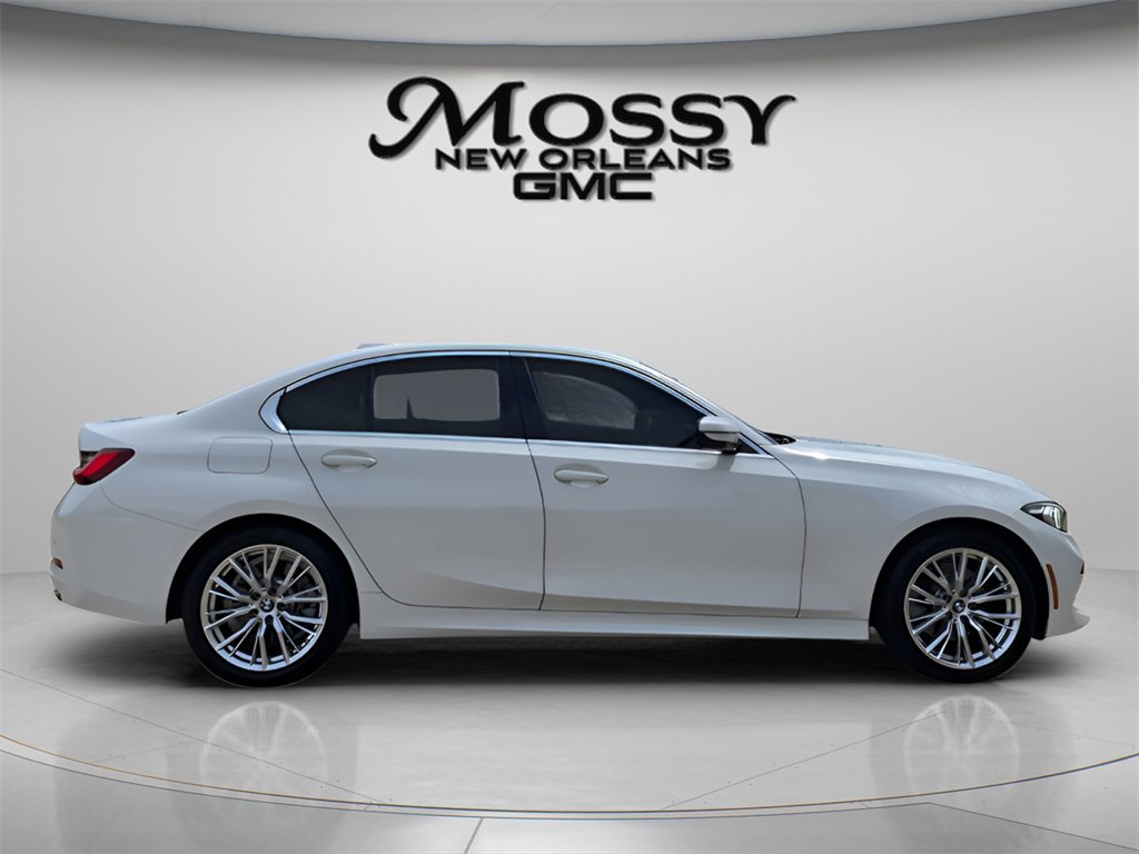 Used 2023 BMW 330i Sedan w/ Premium Package image 4