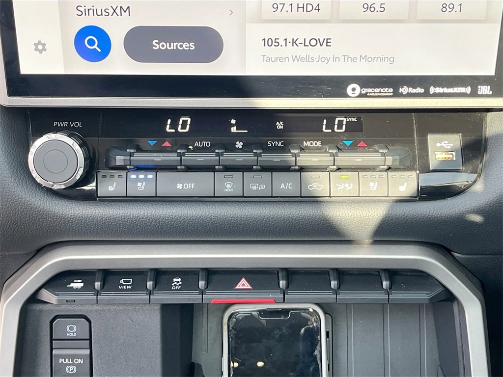 Used 2022 Toyota Tundra Limited image 14