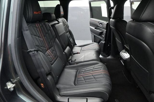 Used 2025 Nissan Armada PRO-4X w/ Pro-4X Premium Package AWD/4WD image 17