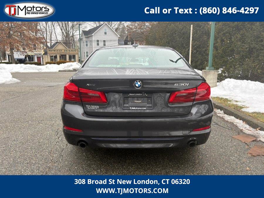 Used 2018 BMW 530i xDrive w/ Premium Package image 9