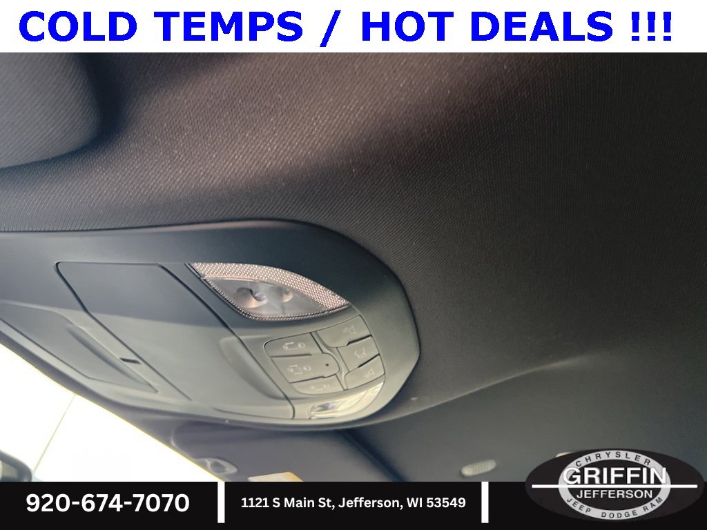 New 2026 Chrysler Pacifica Select image 26