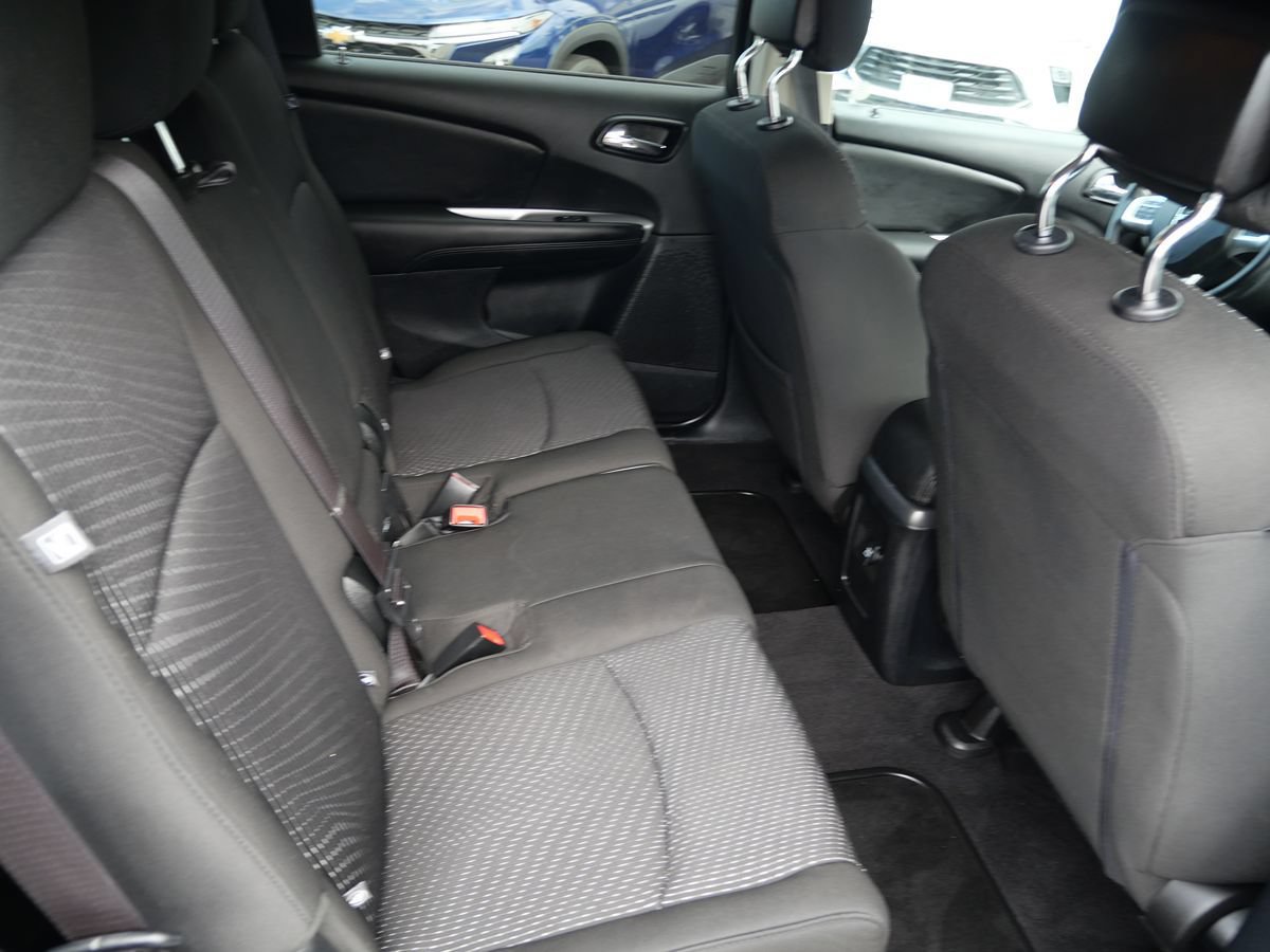 Used 2019 Dodge Journey SE w/ Connectivity Group FWD image 23