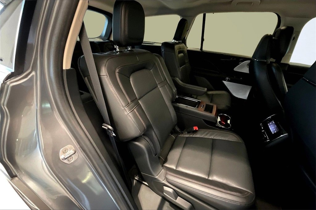 Used 2024 Lincoln Aviator Reserve w/ Equipment Group 201A image 27
