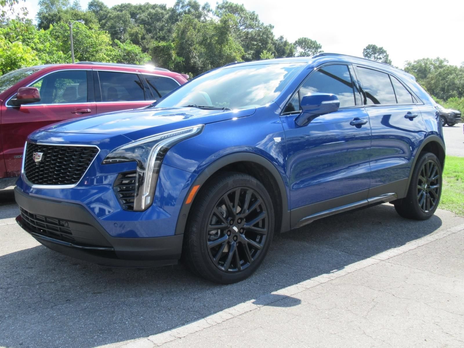 Used 2022 Cadillac XT4 Sport w/ Comfort Package FWD image 2