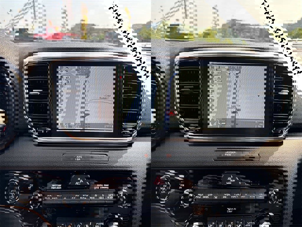 Used 2021 Kia Sportage EX w/ EX Technology Package image 22