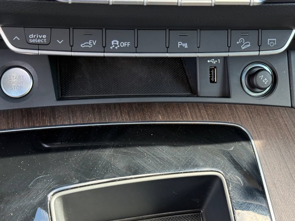 Used 2023 Audi Q5 e Premium Plus w/ Premium Plus Package AWD/4WD image 28