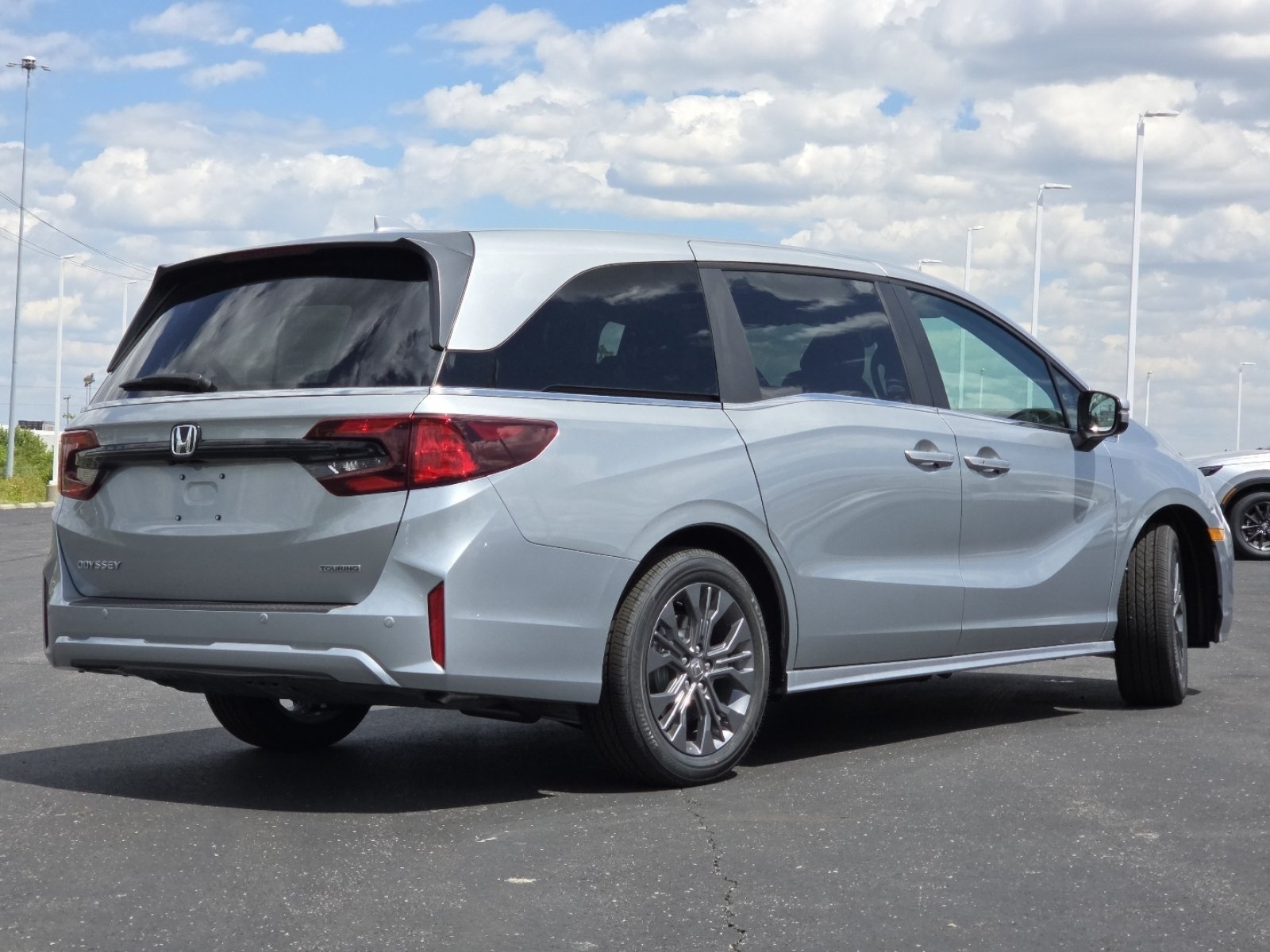 New 2026 Honda Odyssey Touring image 18