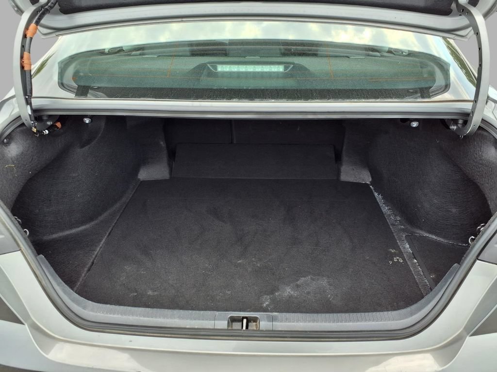 Used 2025 Toyota Camry SE FWD image 25