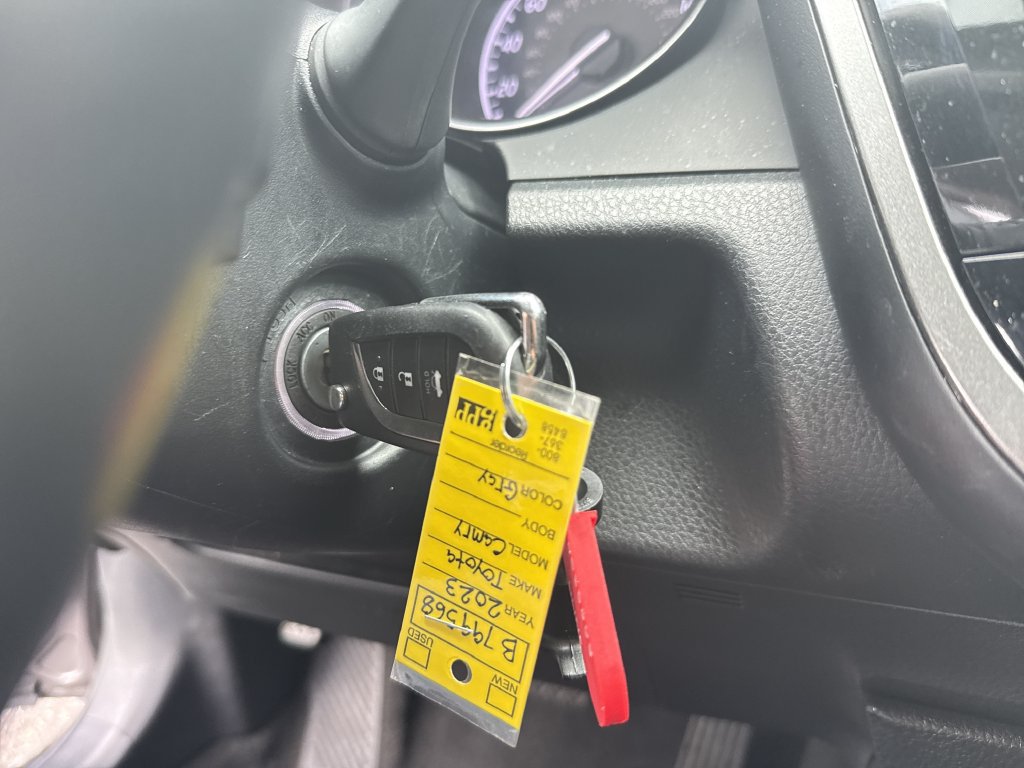 Used 2023 Toyota Camry SE FWD image 22