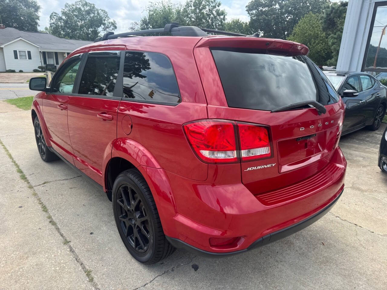 Used 2016 Dodge Journey SXT w/ Blacktop Package FWD image 8