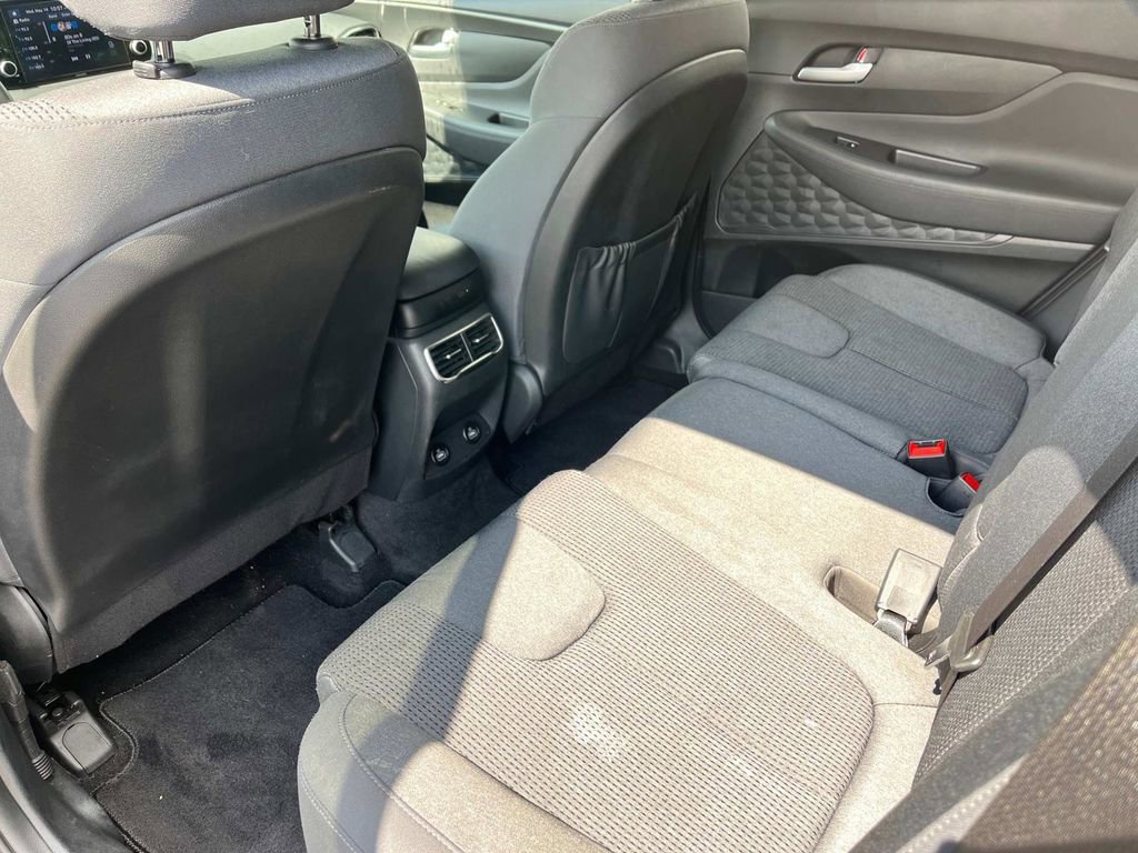 Used 2022 Hyundai Santa Fe SEL w/ Convenience Package image 16