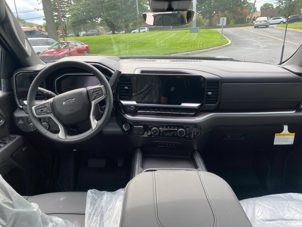 New 2026 Chevrolet Silverado 2500 LTZ w/ LTZ Plus Package AWD/4WD image 11