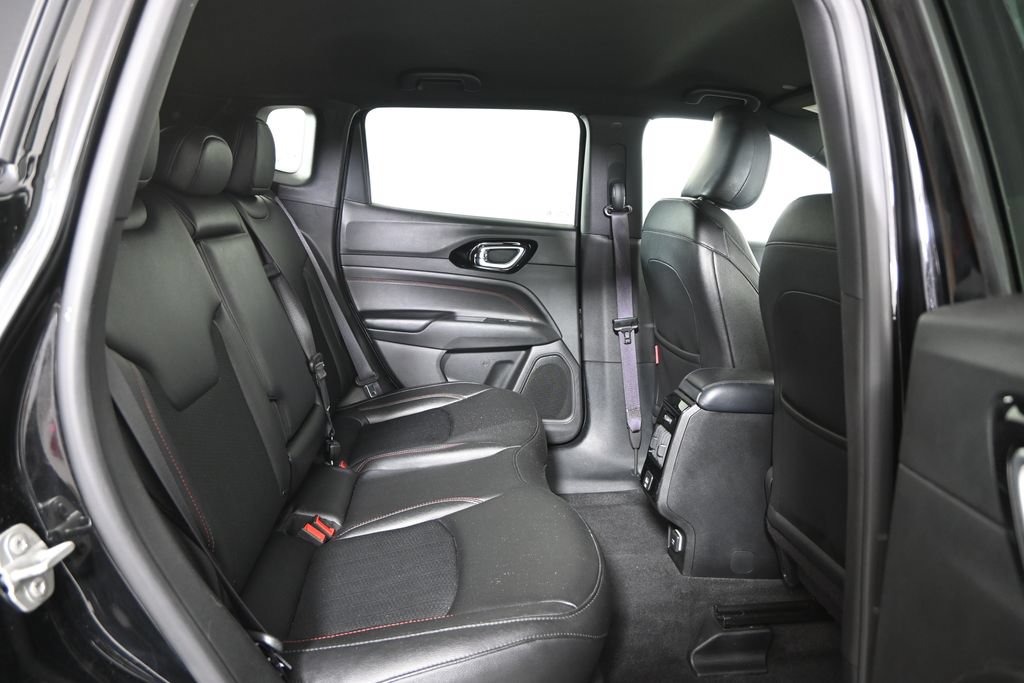 Used 2024 Jeep Compass Trailhawk AWD/4WD image 15