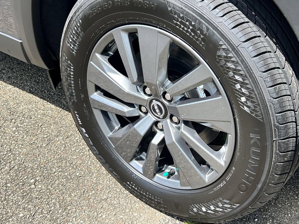 New 2025 Nissan Pathfinder SV w/ SV Premium Package image 7