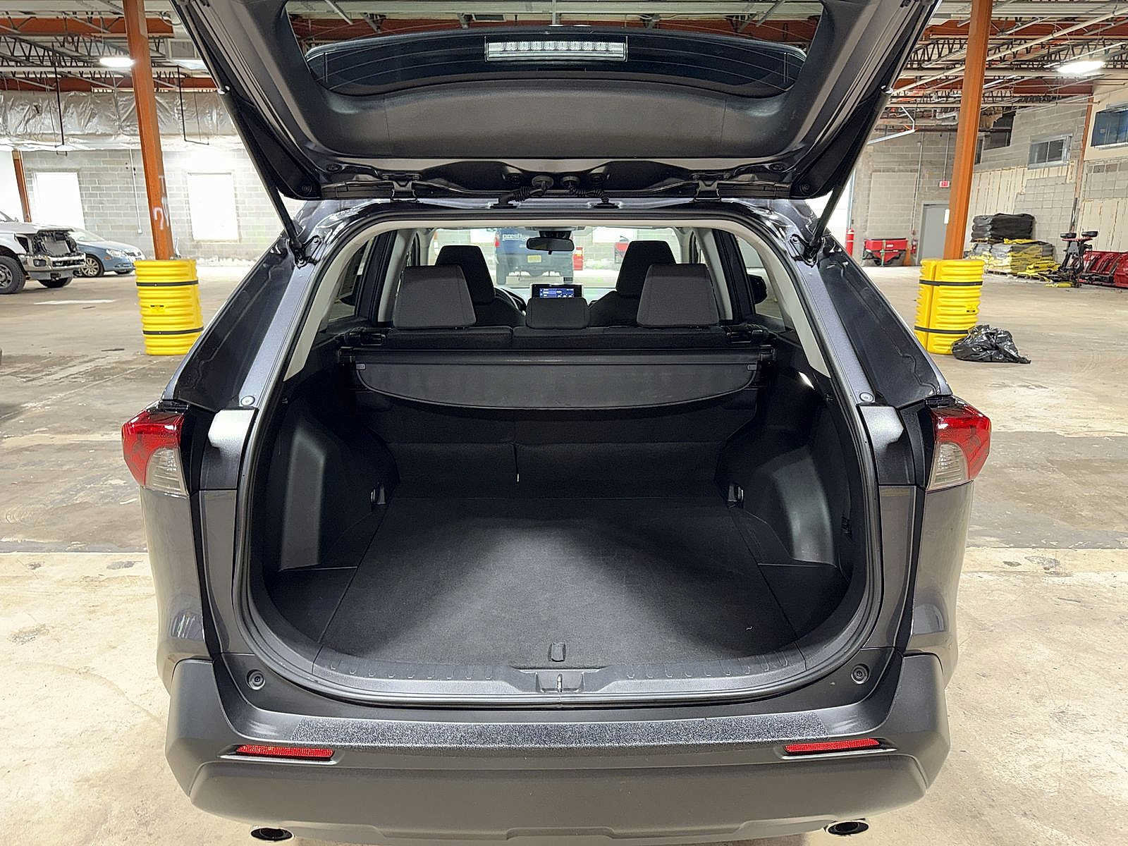 Certified 2025 Toyota RAV4 XLE AWD/4WD image 11