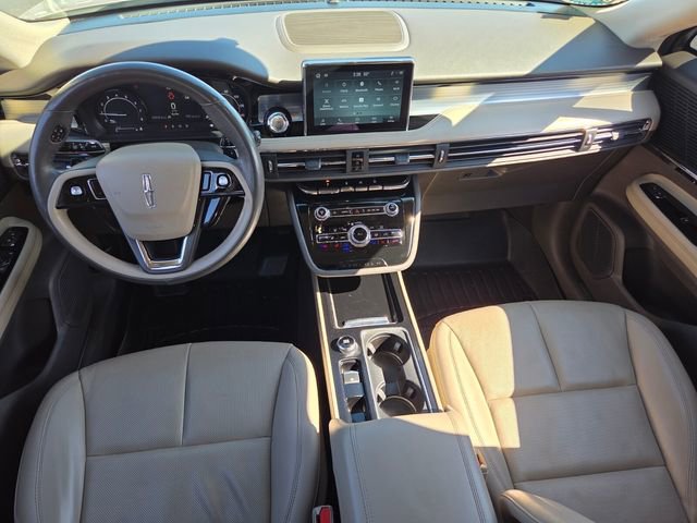 Used 2022 Lincoln Corsair Standard w/ Premium Package image 8