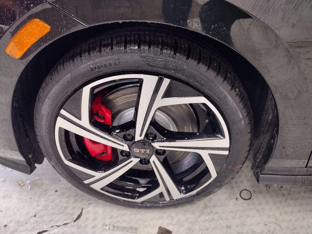 New 2026 Volkswagen GTI SE FWD image 7