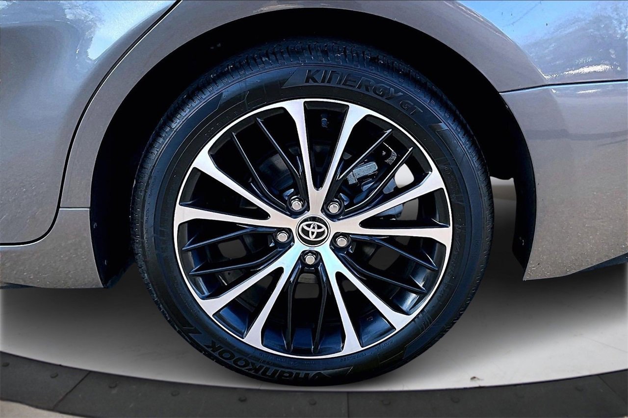 Used 2020 Toyota Camry SE image 31