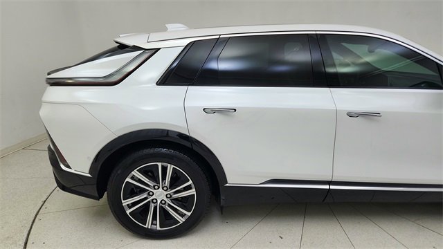 Used 2024 Cadillac Lyriq Luxury image 7