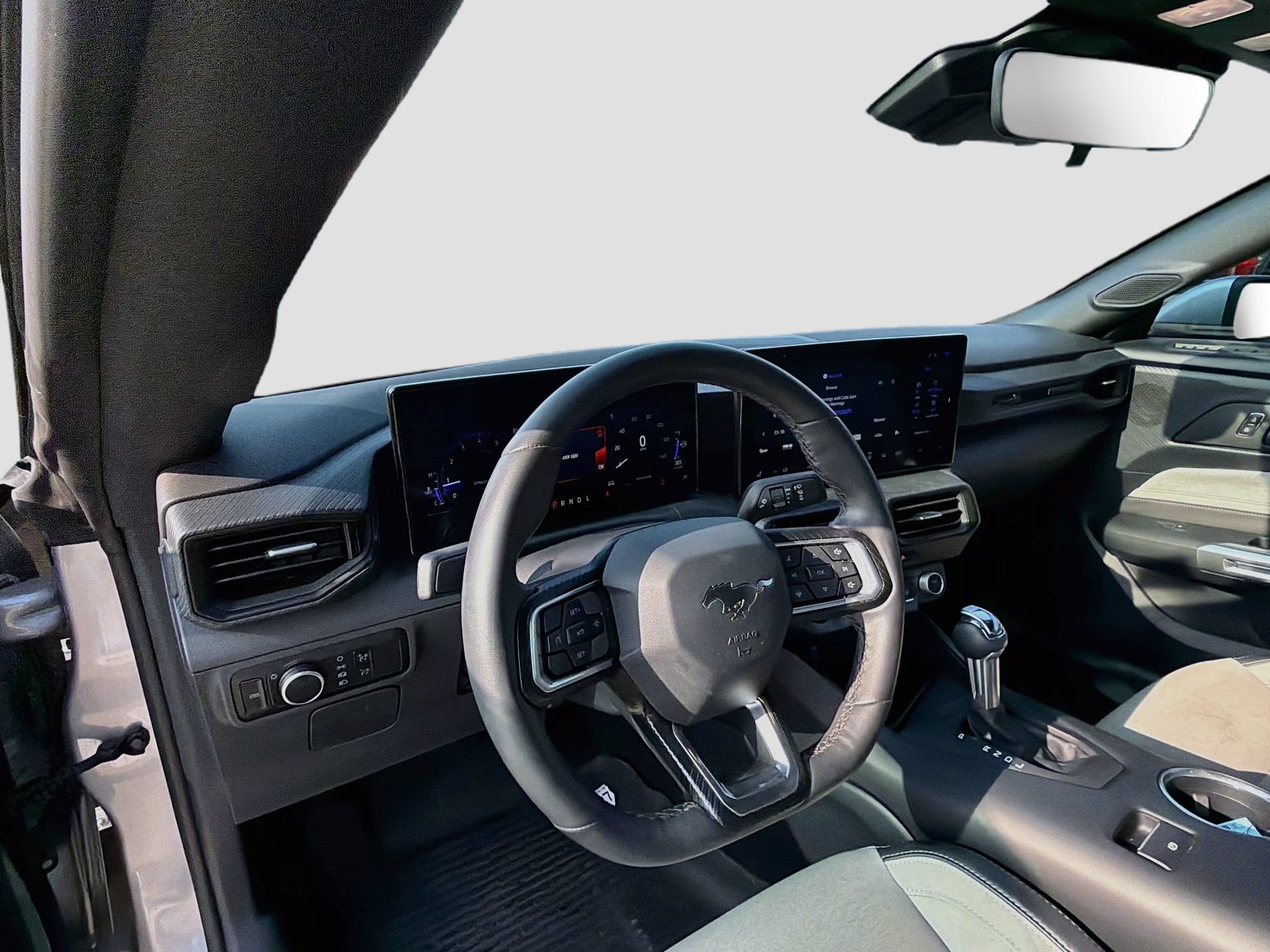 Used 2024 Ford Mustang Convertible RWD image 13