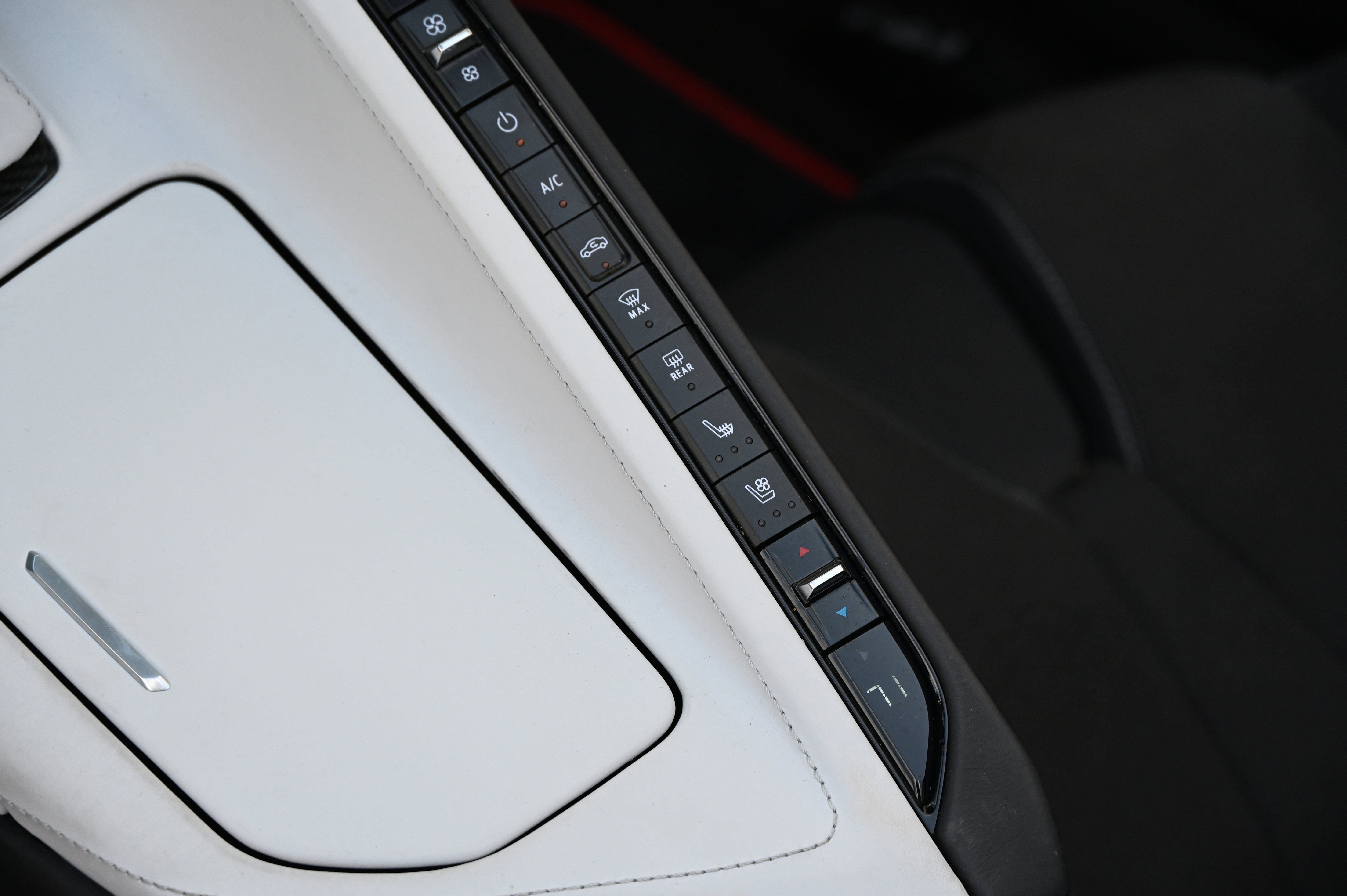 Used 2022 Chevrolet Corvette Stingray Premium Conv w/ Z51 Performance Package RWD image 24
