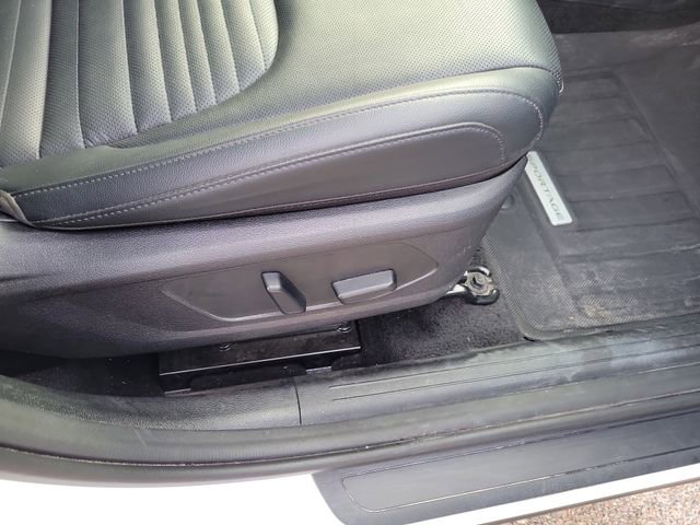 Used 2025 Kia Sportage SX image 38