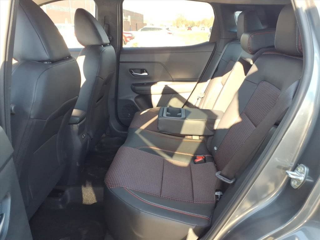 New 2026 Nissan Kicks SR image 29