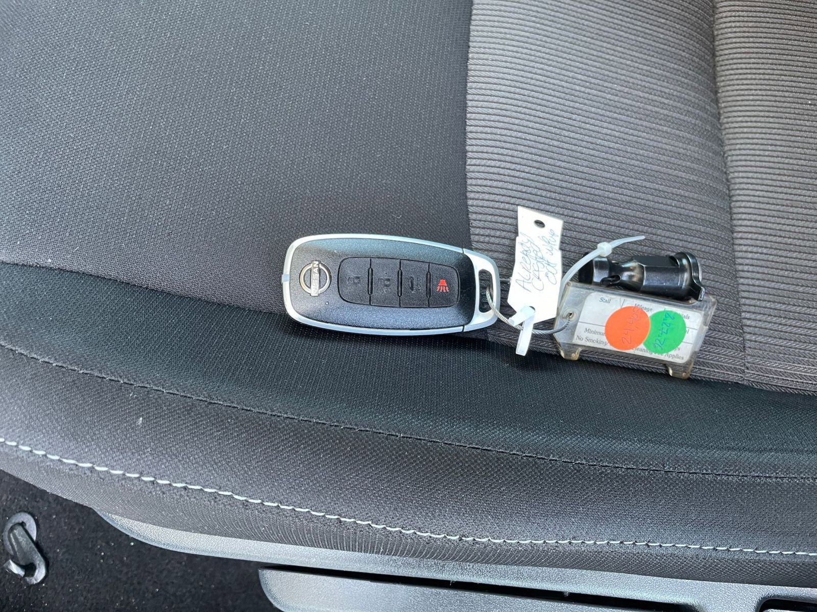 Used 2025 Nissan Sentra SV image 21