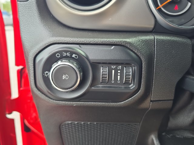 Used 2019 Jeep Wrangler Sport AWD/4WD image 22
