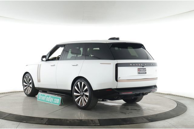 Used 2024 Land Rover Range Rover SV AWD/4WD image 8