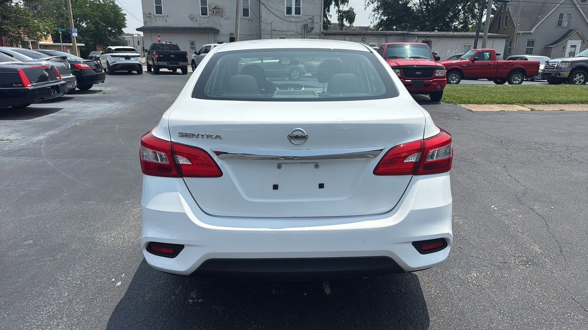 Used 2016 Nissan Sentra S image 6