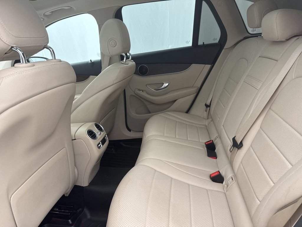 Used 2020 Mercedes-Benz GLC 300 4MATIC image 16