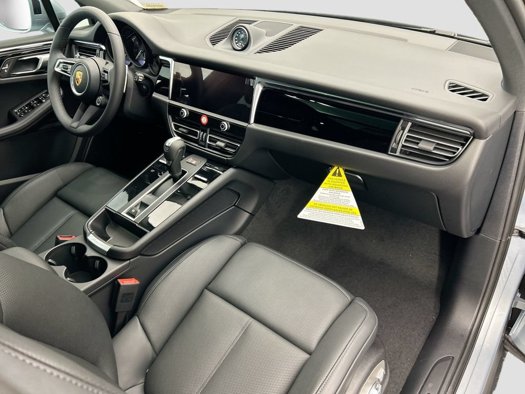 Used 2026 Porsche Macan AWD/4WD image 20