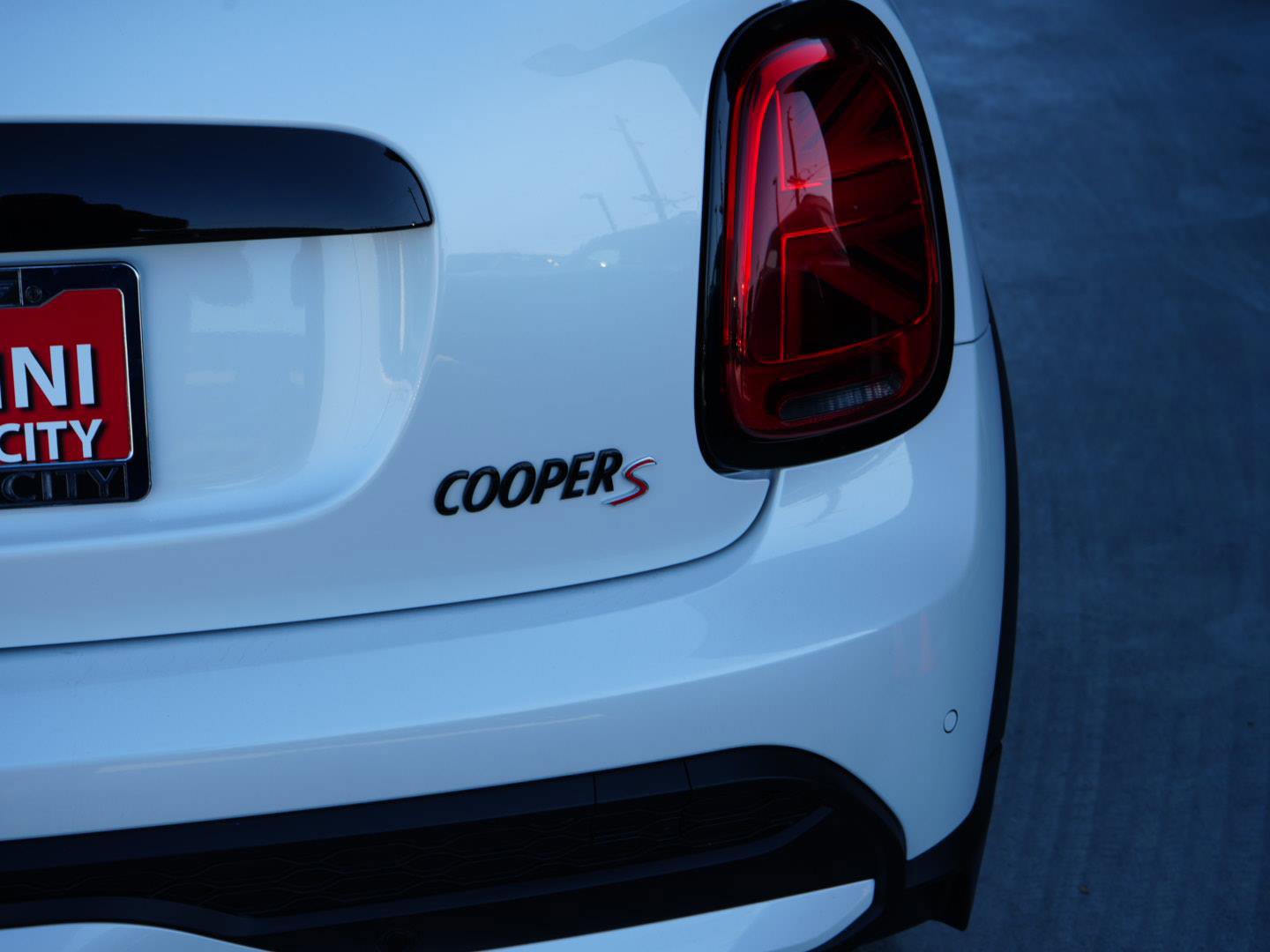 Certified 2024 MINI Cooper S image 8