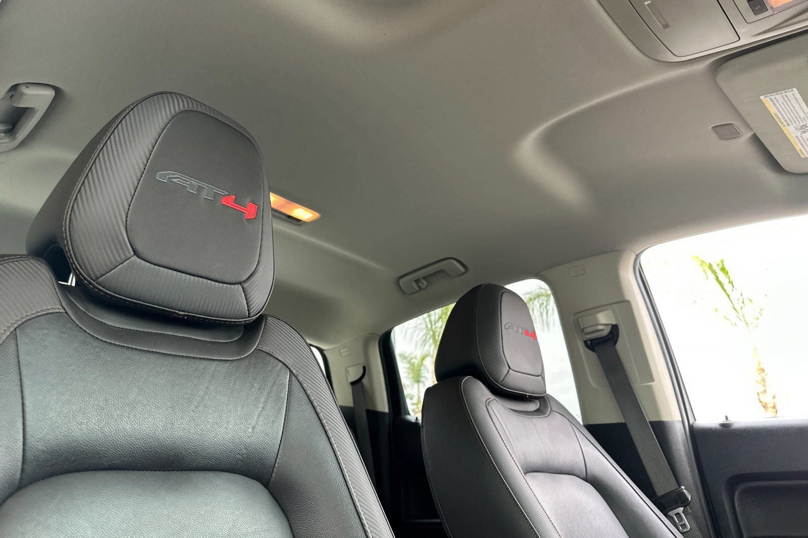 Used 2022 GMC Canyon AT4 w/ Driver Alert Package AWD/4WD image 17