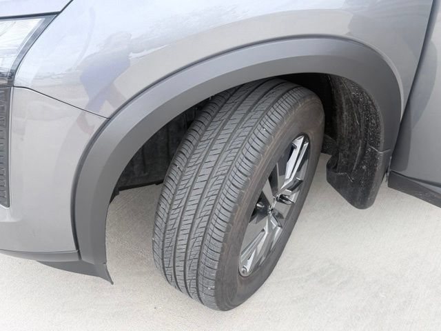 Certified 2026 Nissan Pathfinder SV FWD image 40