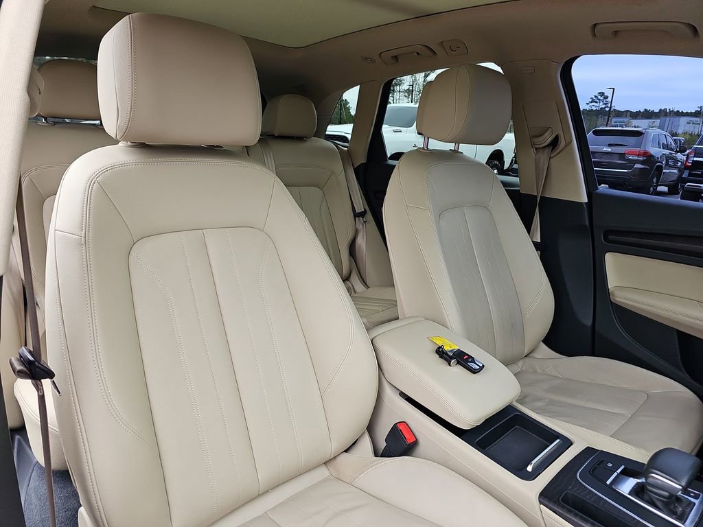 Used 2018 Audi Q5 Prestige w/ Prestige Package image 13