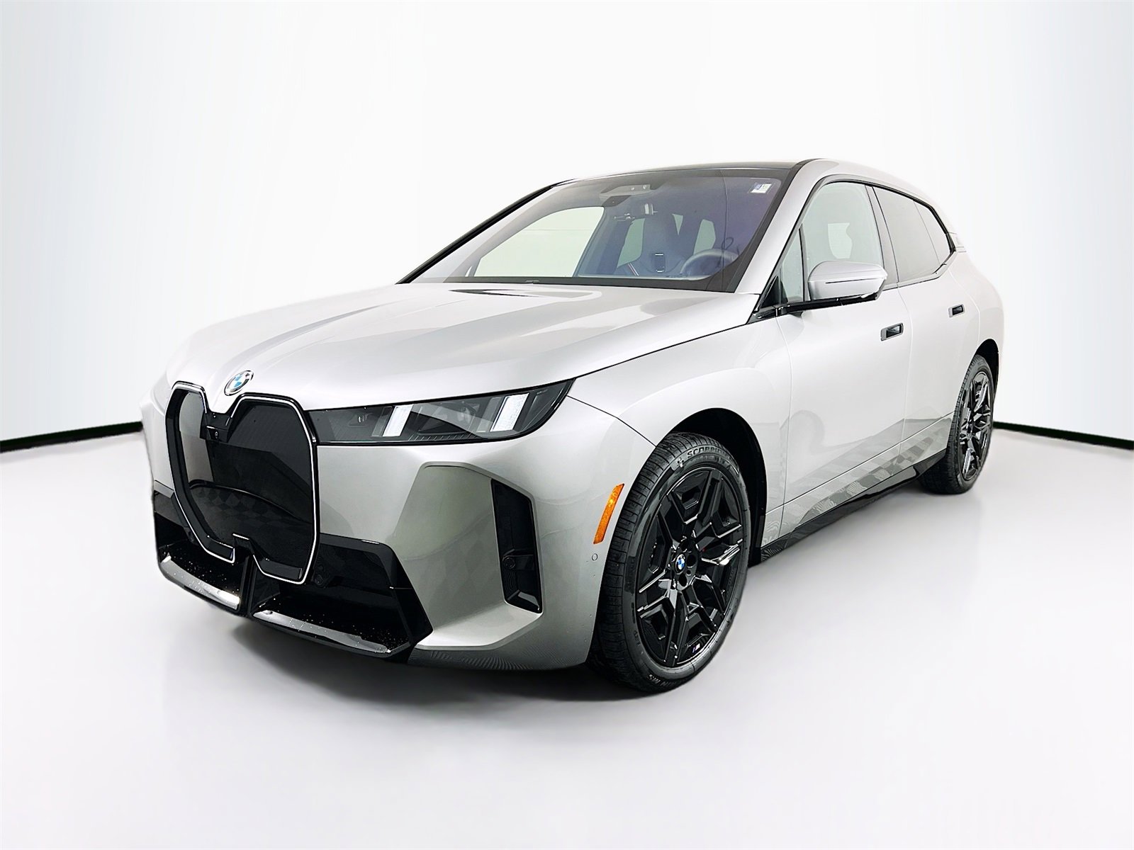New 2026 BMW iX xDrive60 w/ M Sport Package image 3