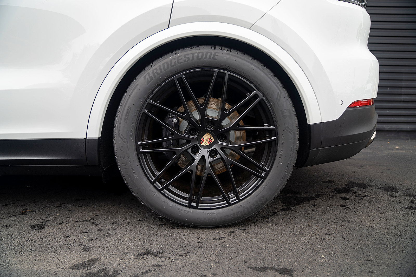 Used 2025 Porsche Cayenne Coupe image 26