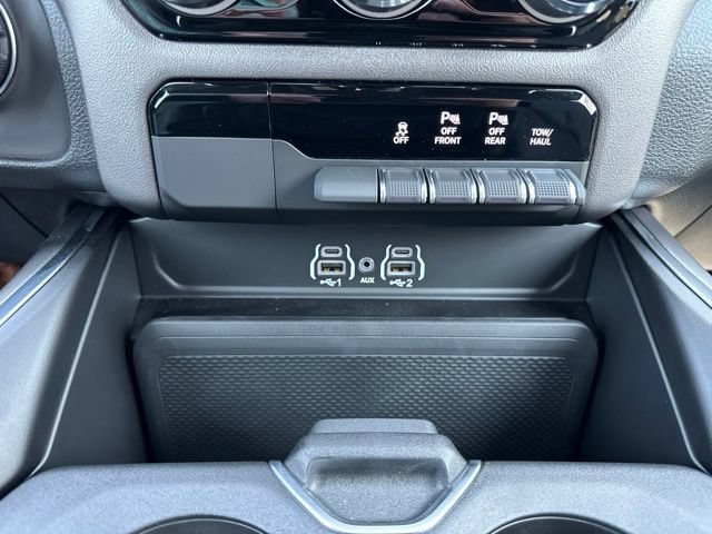 New 2026 RAM 1500 Express AWD/4WD image 17