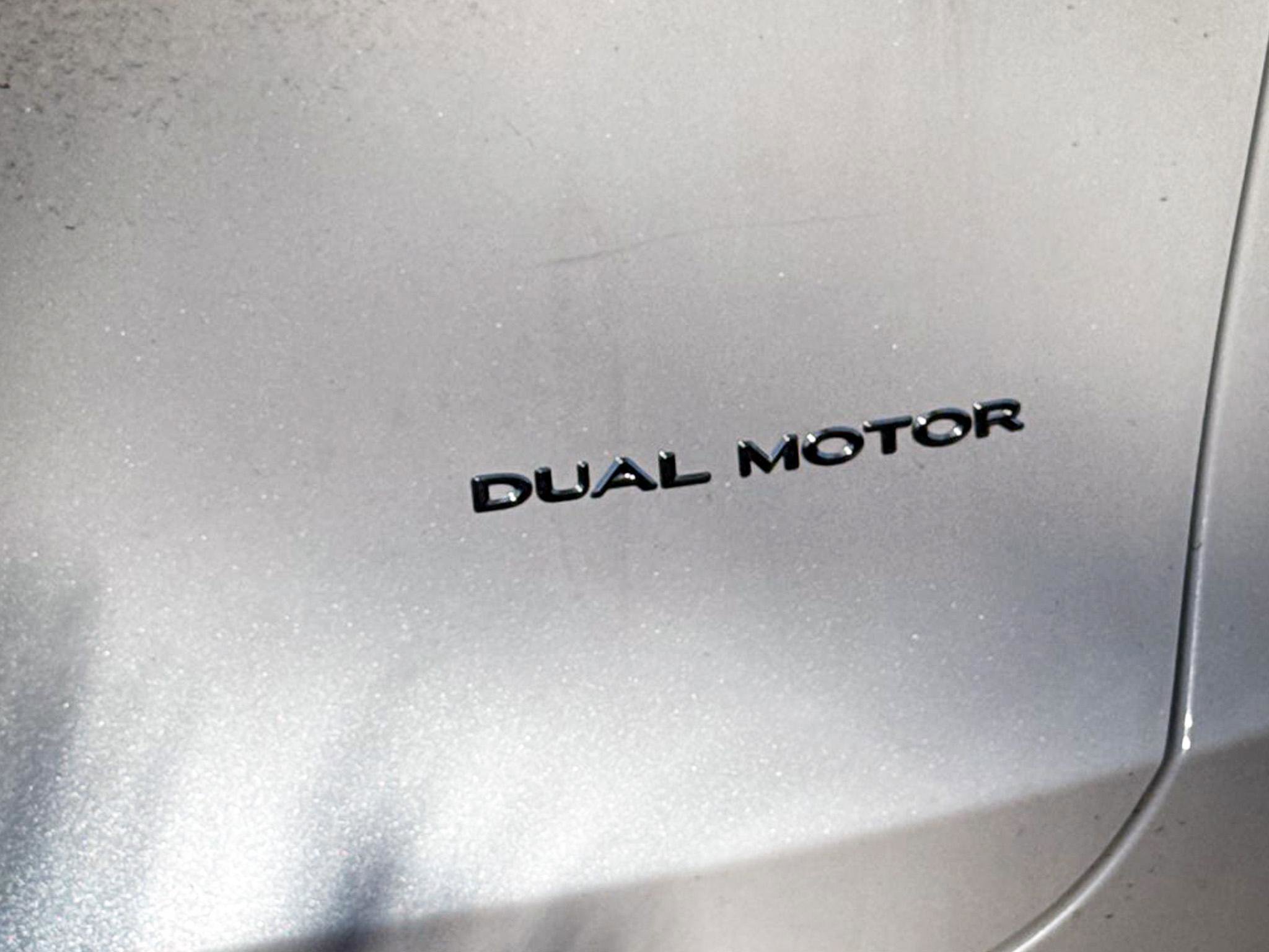 Used 2020 Tesla Model Y Long Range image 11