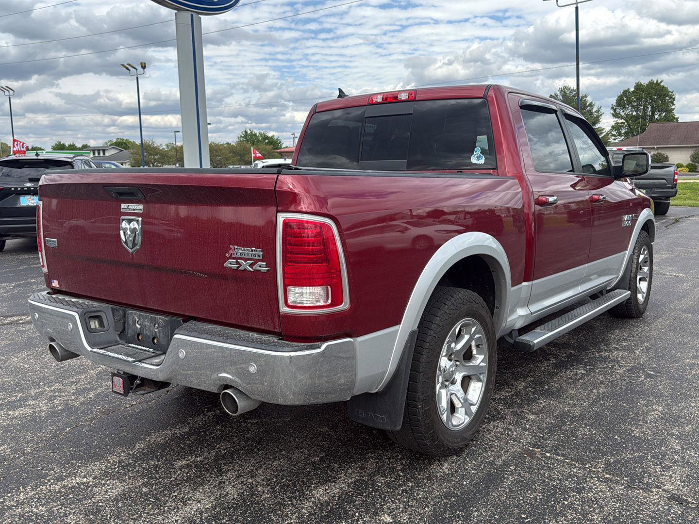 Used 2015 RAM 1500 Laramie w/ Convenience Group AWD/4WD image 8