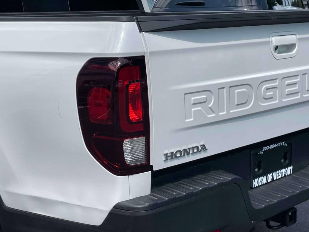 Certified 2025 Honda Ridgeline RTL image 9