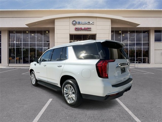 Used 2023 GMC Yukon SLT w/ SLT Luxury Package image 11